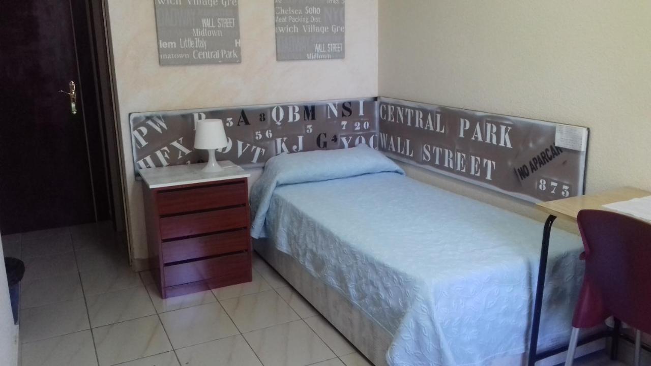 Residencia Diego Martinez ปาเลนเซีย ภายนอก รูปภาพ